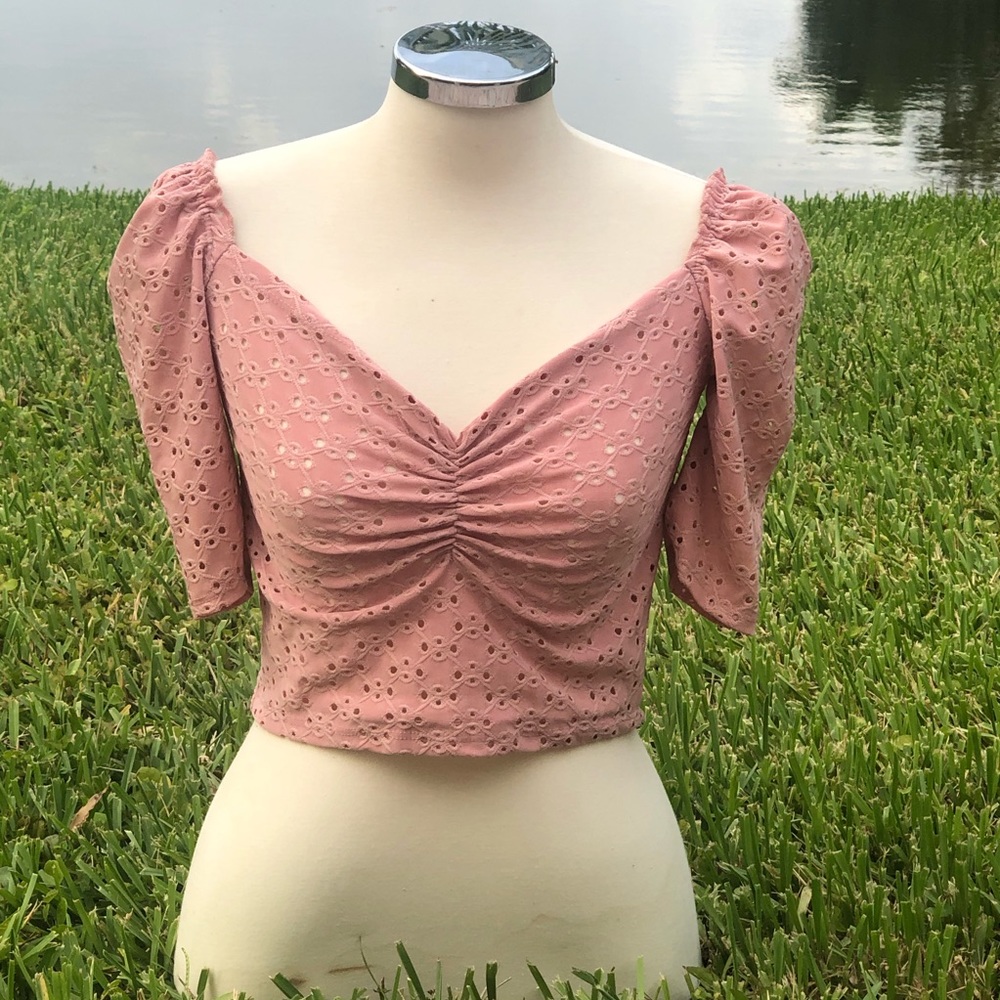 Cut off pink quarter sleeve top for women